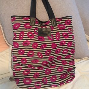 Marc Jacobs kiss tote